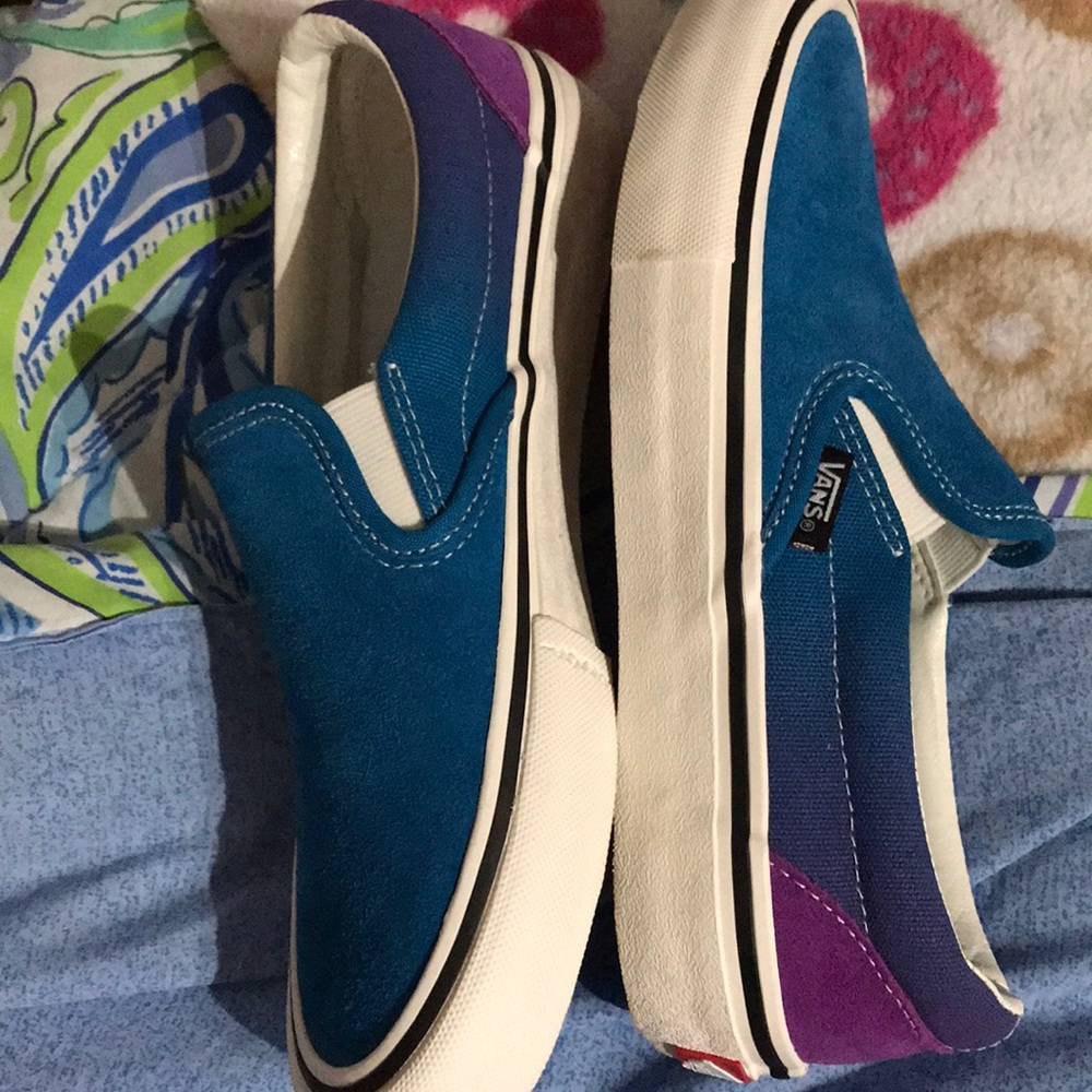 Vans - Picture 2 of 3